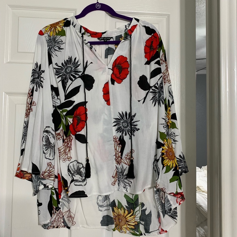 Floral top NWOT